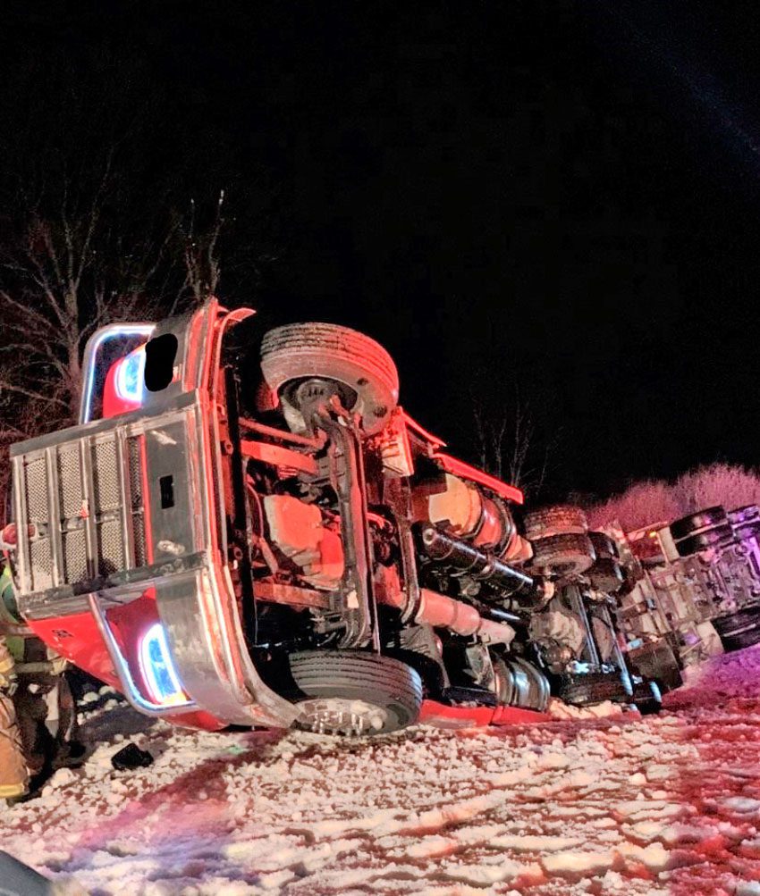 Semi crash in Oak Township