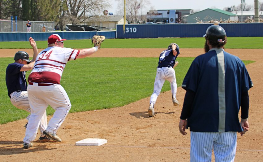 Clippers shut out Nicks in opener